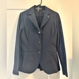 AA Platinum MotionLite
Show Coat Navy size Large